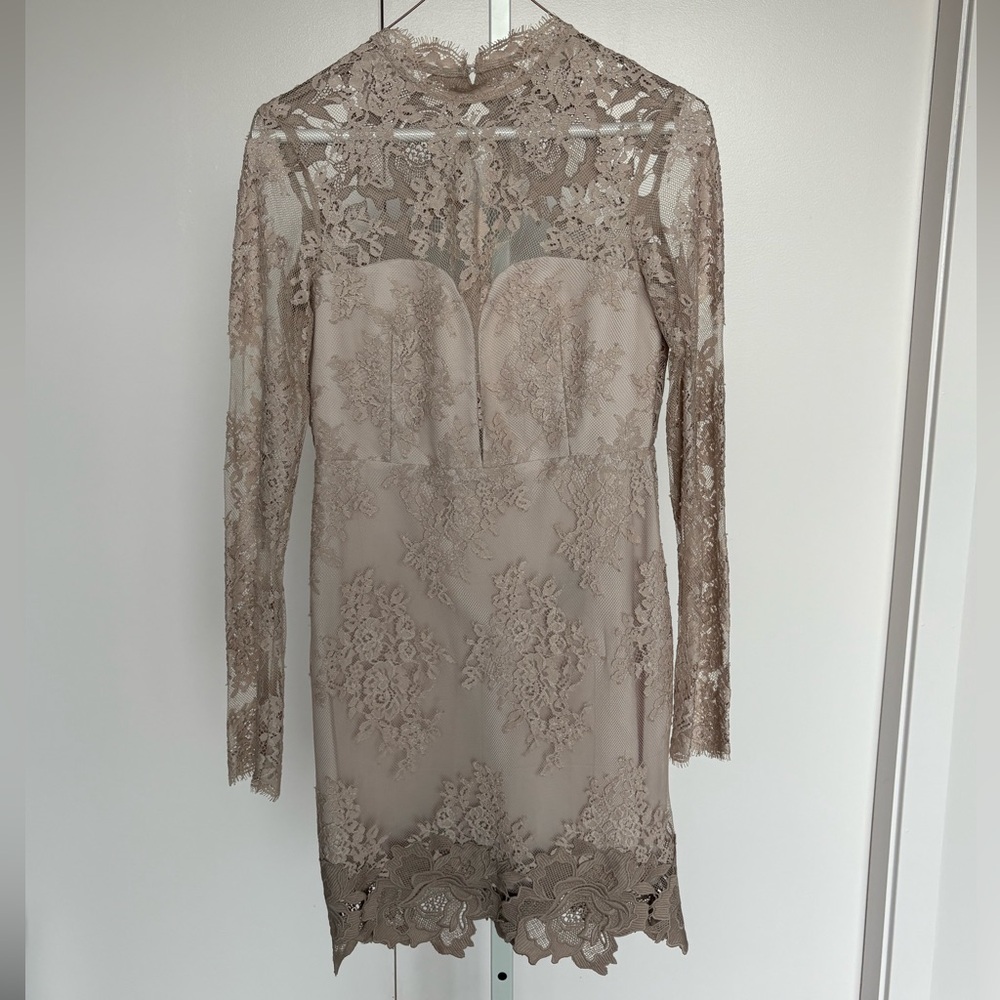 Saylor formal lace dress NWT